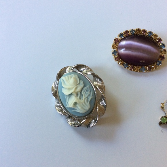 Brooch’s - Picture 2 of 7